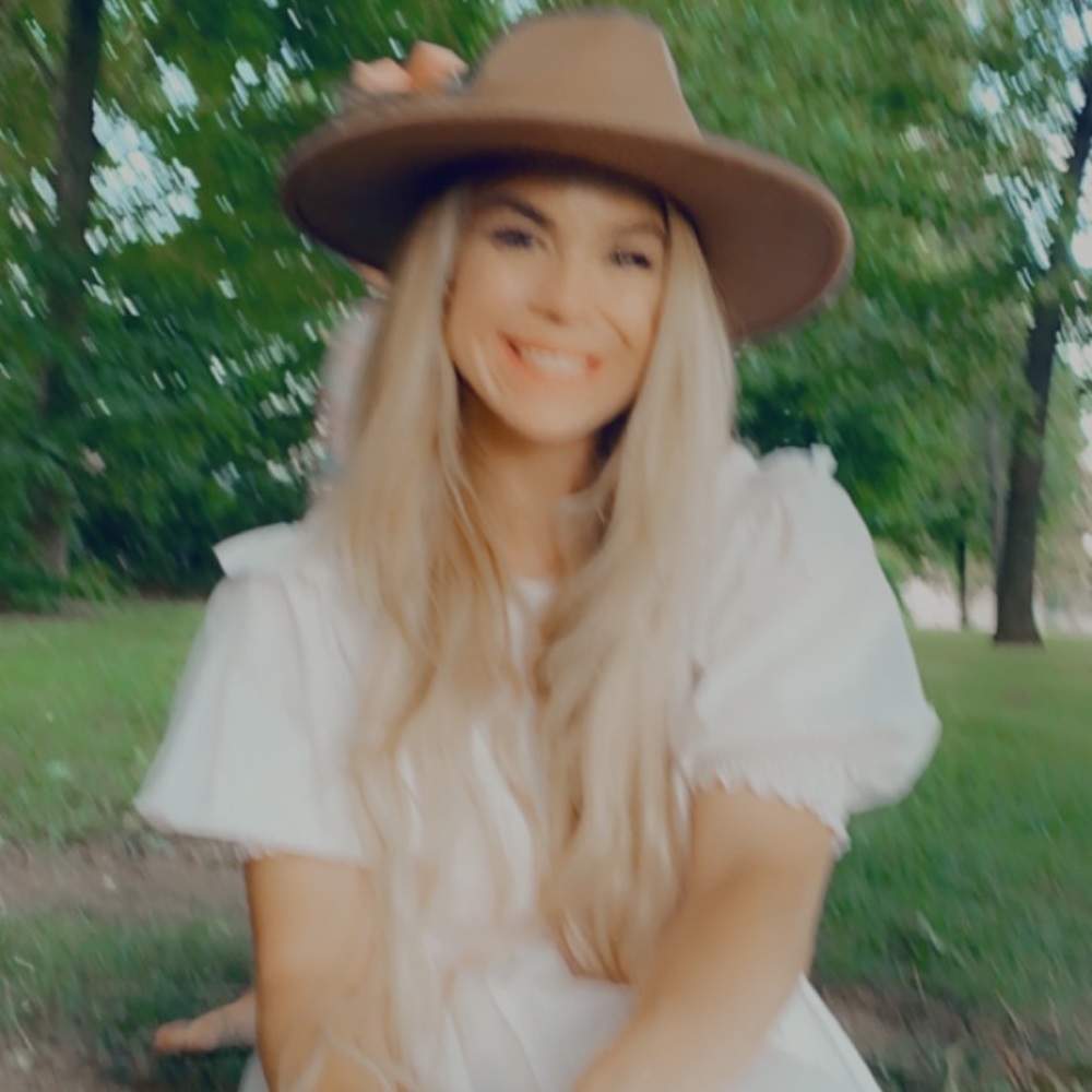 Meet your Posher, Kristin